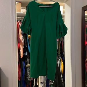 Elegant green puff sleeved dress